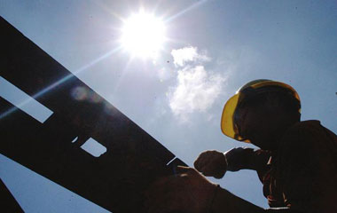 高溫“烤”驗，華城檢測人用汗水詮釋敬業(yè)精神